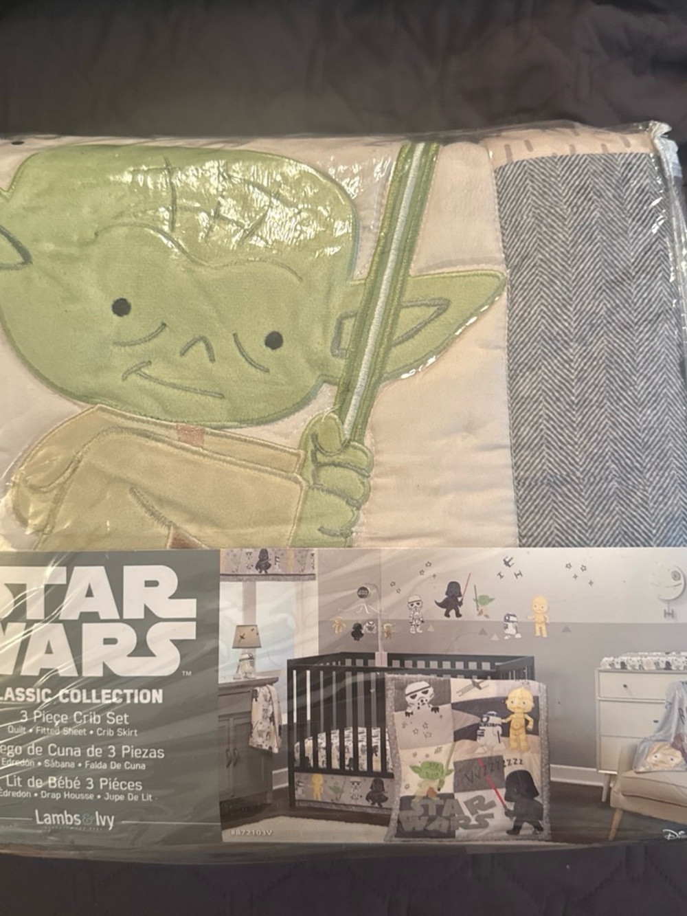 Star Wars Yoda Applique Crib Quilt in Green and Gray